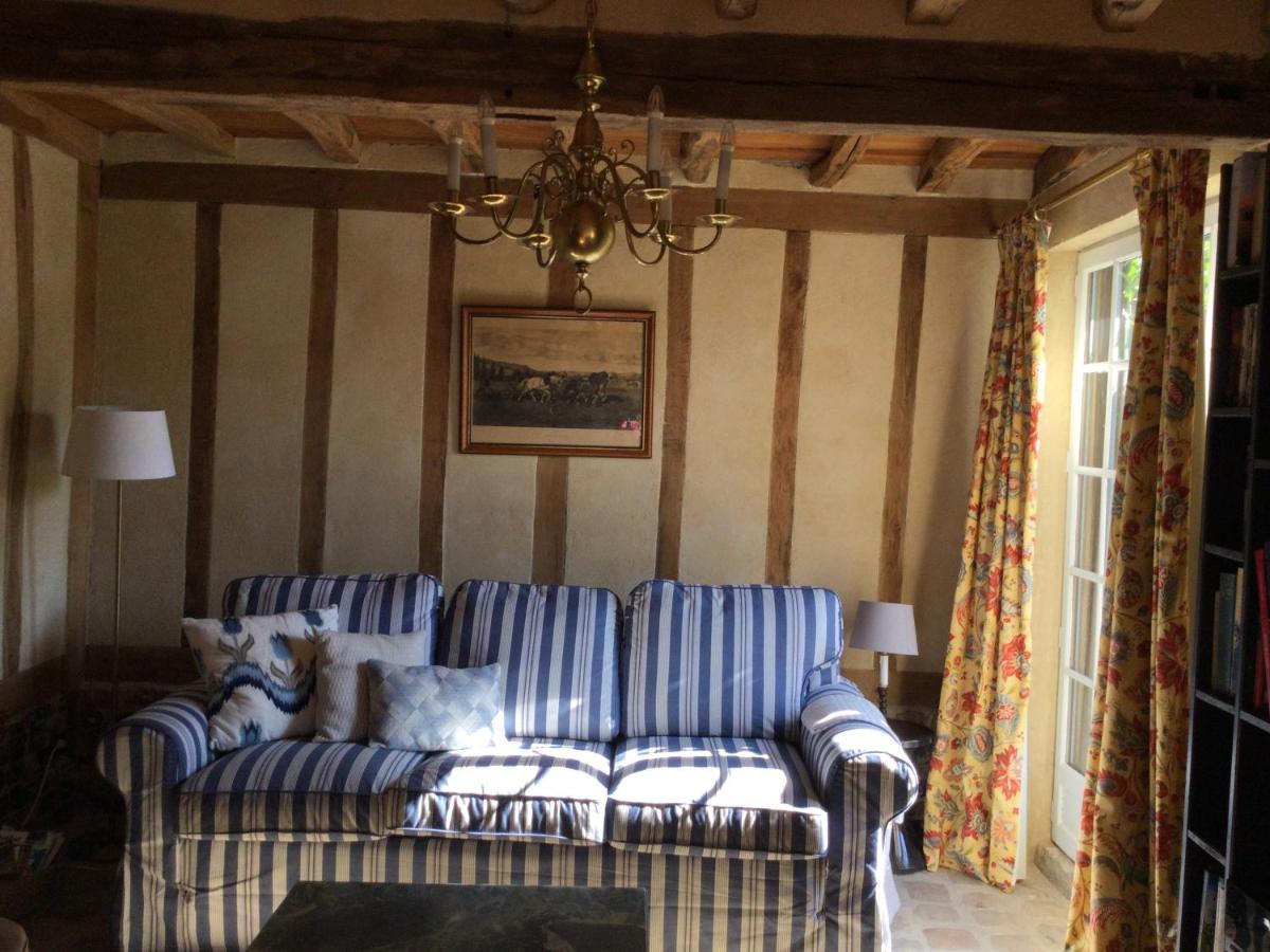 Le Clos-Masure De Beatrice Montreuil-en-Caux Exterior foto