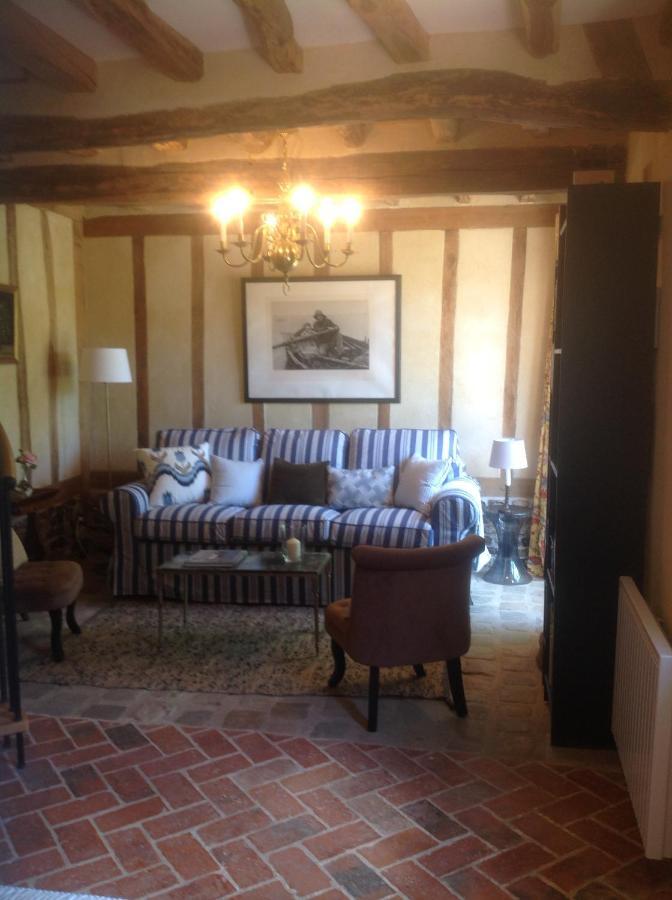 Le Clos-Masure De Beatrice Montreuil-en-Caux Exterior foto